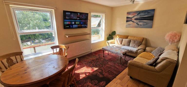 2 Bedroom Flat near City Centre, Available Now