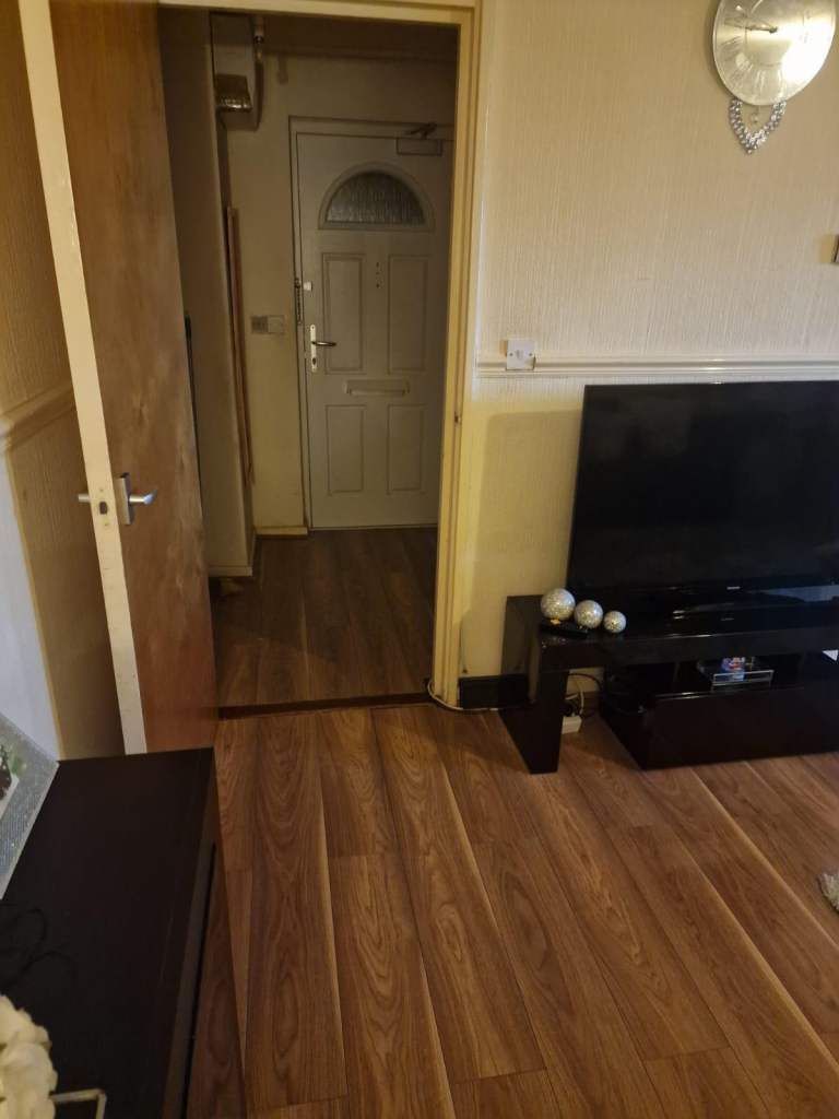 Mutual Exchange – 2 Bedroom First Floor Maisonette for 3 Bedroom Hou