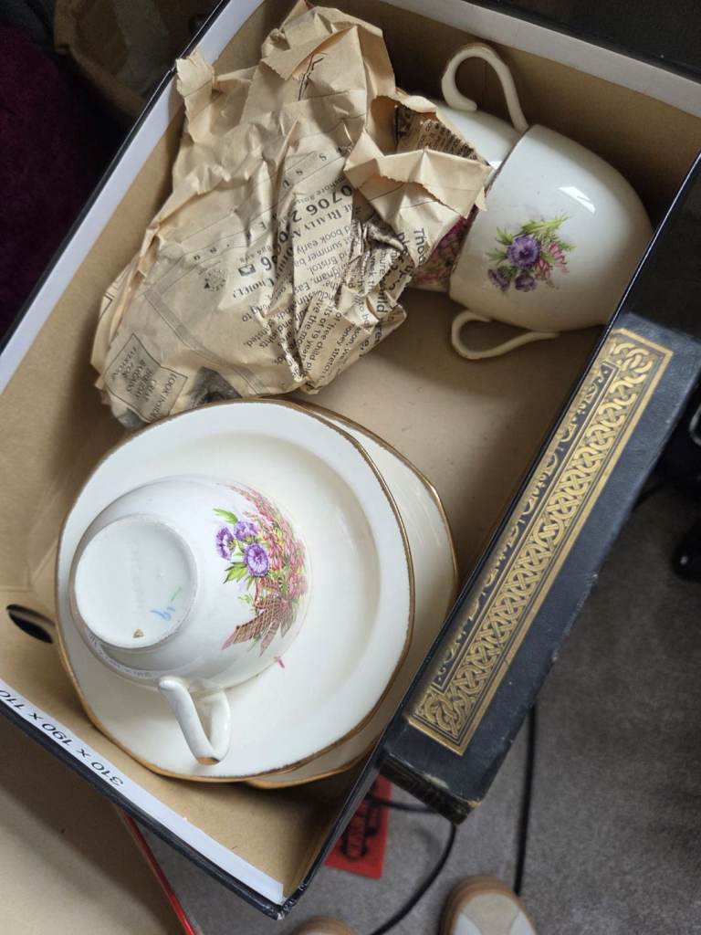 Alfred Meakin England Vintage Tea Cups and Saucers