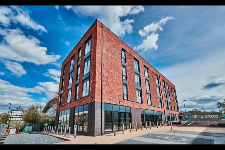 1 bedroom flat in Brambles Crescent, Blythe Valley Park, B90 (1 bed) (#2712220)