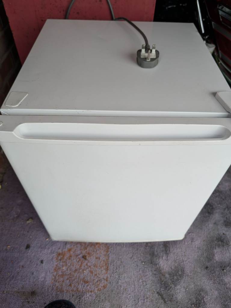 Table top fridge