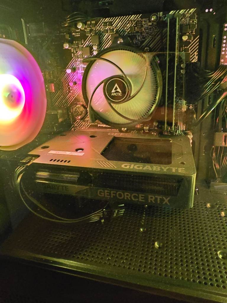 NVIDIA RTX 5060TI GAMING PC - 32BG RAM