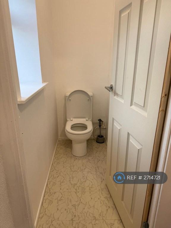 3 bedroom house in Cross Farm Road, Birmingham, B17 (3 bed) (#2714721)