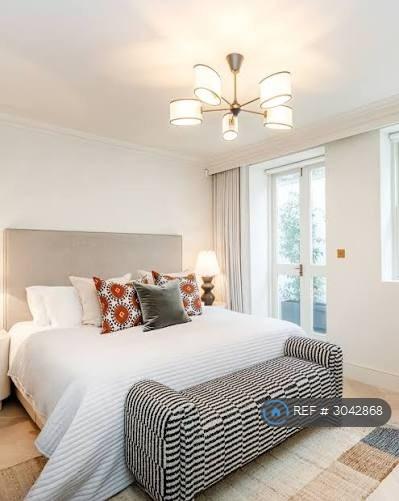 2 bedroom flat in Upper Richmond Road, London, SW15 (2 bed) (#3042868)