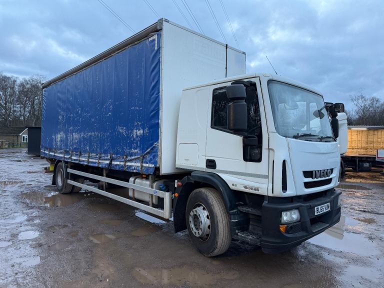 Iveco Eurocargo 180E25 2015 65 18 ton curtain side truck tail lift 