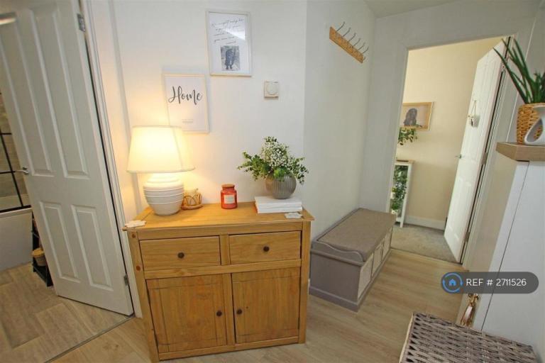 2 bedroom flat in Marie Court, Bournemouth, BH9 (2 bed) (#2711526)