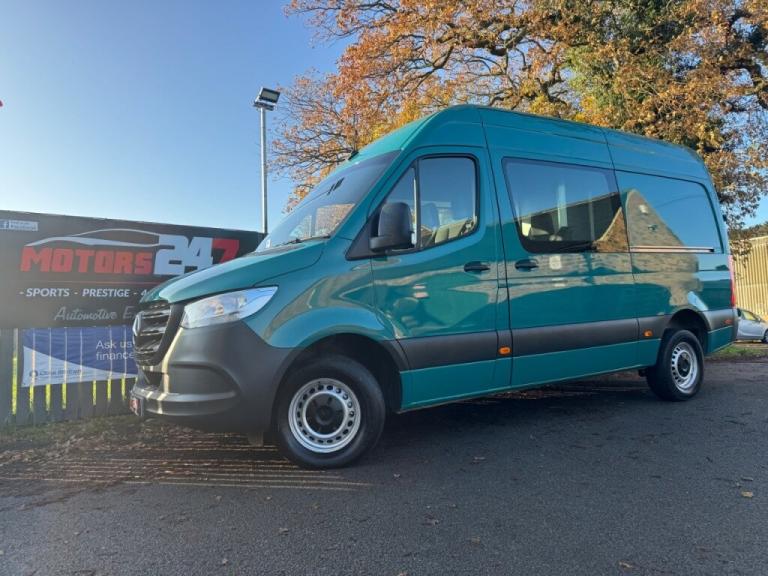  Mercedes-Benz Sprinter SPRINTER 2.1L 314CDI 3.5t H2 L2 RWD WINDOW COMBI CREW