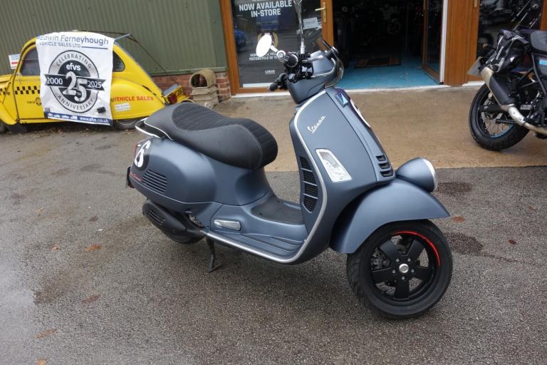 Piaggio Vespa 300 Sei Giorni Scooter Petrol CVT Euro 5 (24 ps) AUTOMATIC 2021/21