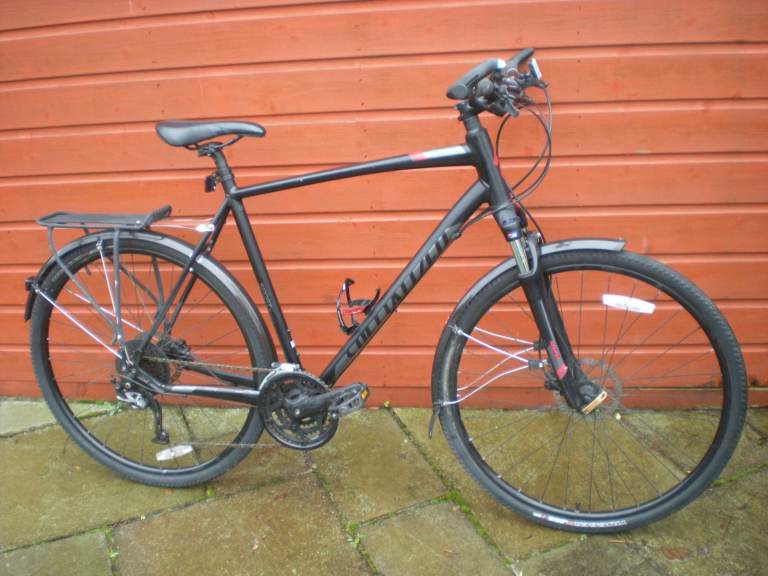 Specialized crosstrail sport disc hybrid bike, 23 inch XXL lightweight frame,28 inch wheels,27 gears