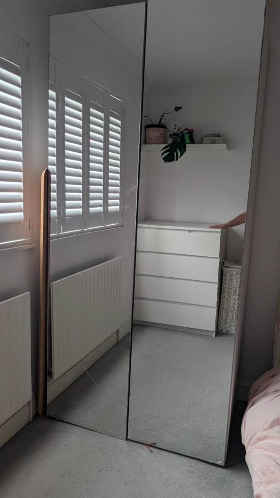 2 door mirrored wardrobe 