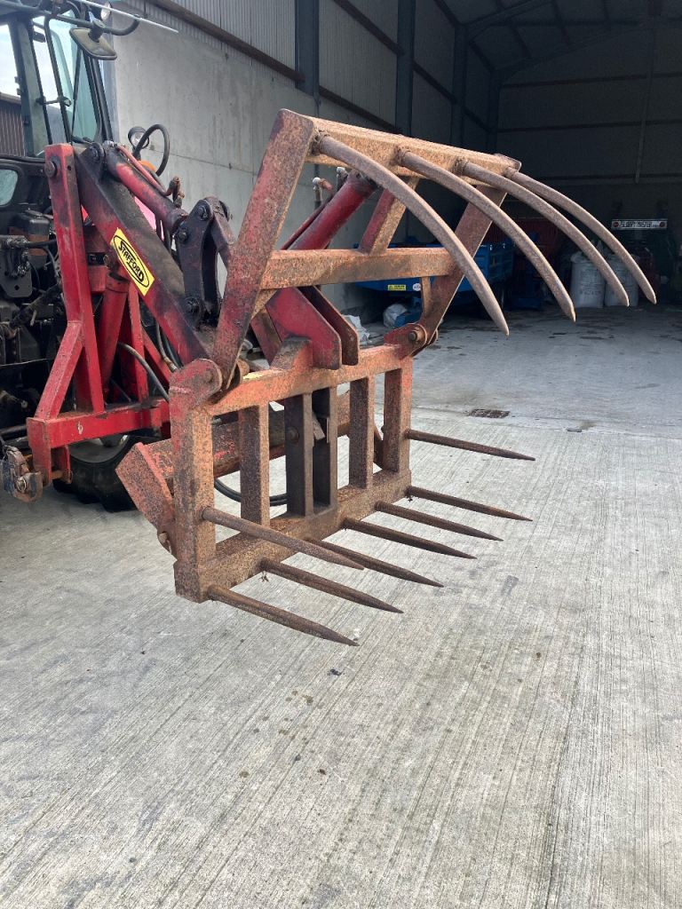 Stafford rear tractor loader and grab
