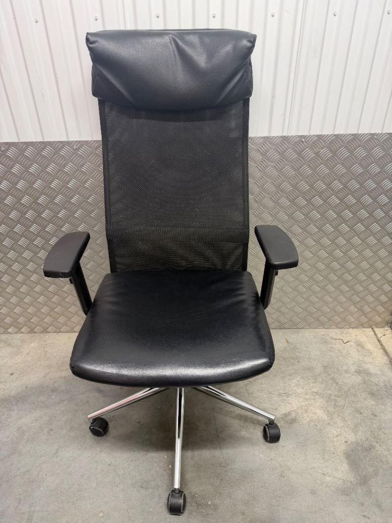 IKEA MARKUS OFFICE CHAIR. Free delivery!!!