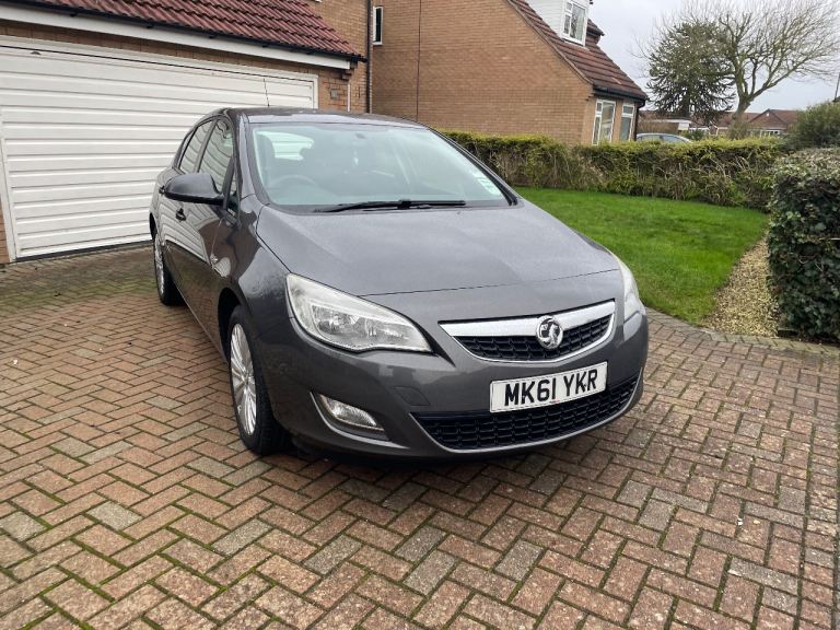 Vauxhall, ASTRA, Hatchback, 2011, Manual, 1398 (cc), 5 doors