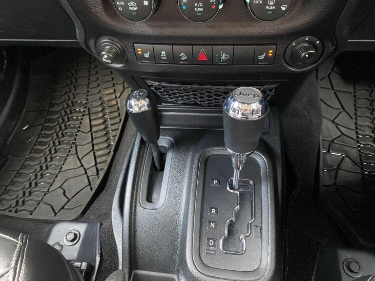 2017 Jeep Wrangler Wrangler 4-door Rubicon 3.6 V6 Auto CONVERTIBLE Petrol Automatic