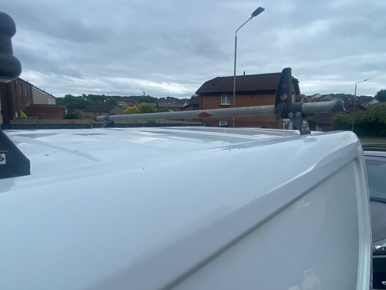 Roof bars