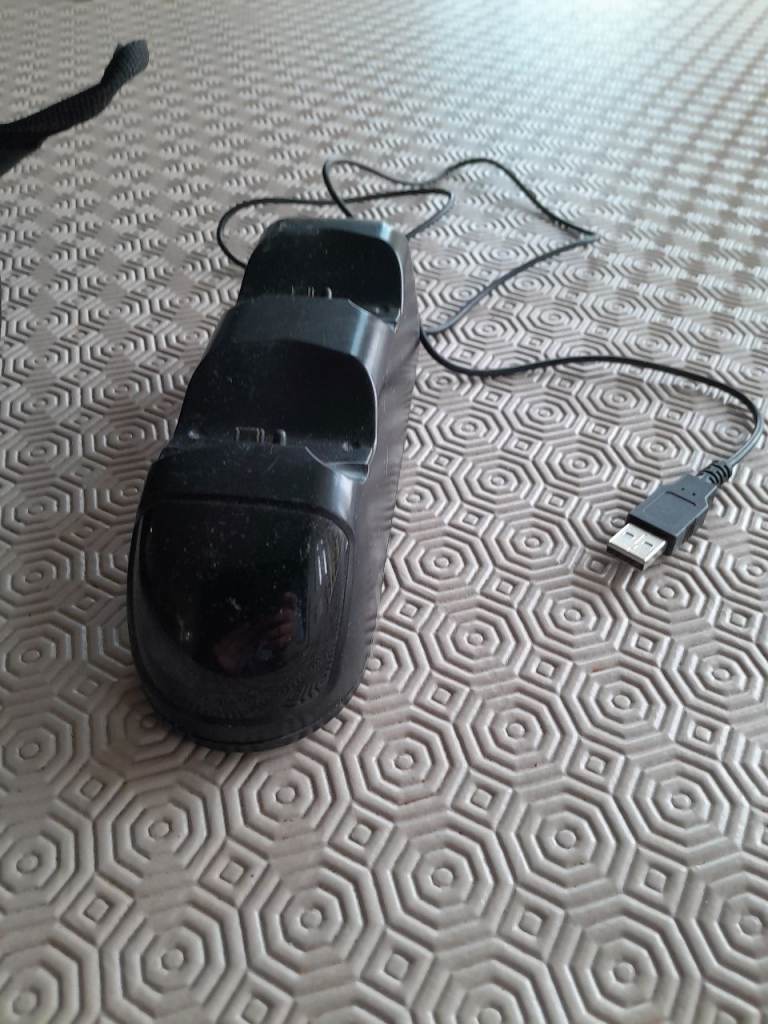 Playstation 4 docking station 