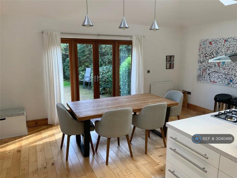 5 bedroom house in Black Horse Hill, Wirral, CH48 (5 bed) (#3040495)