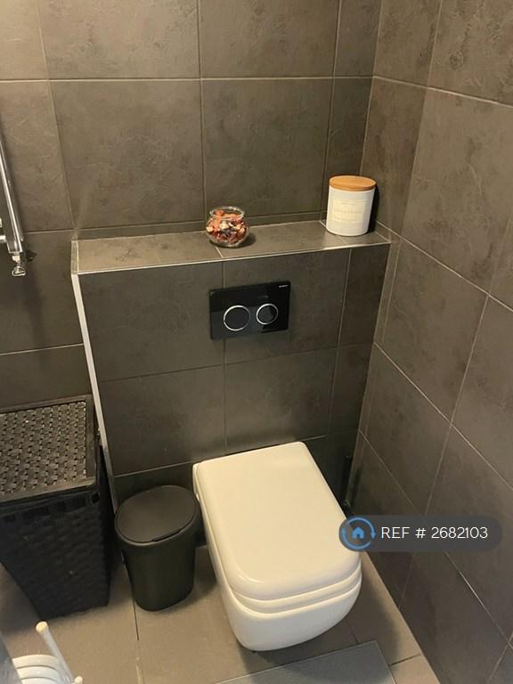 Studio flat in Corringway, London, W5 (#2682103)