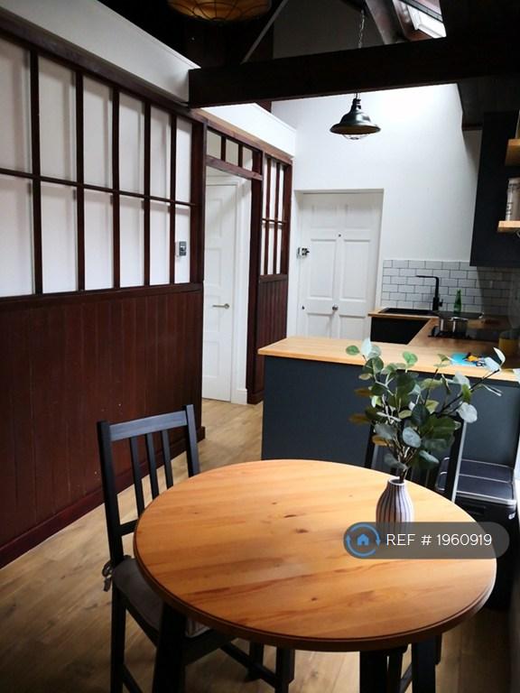 1 bedroom flat in Batterson House, Luton, LU1 (1 bed) (#1960919)