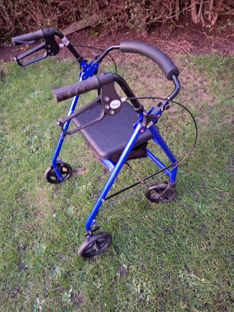 Aluminium Strider Rollator with Seat