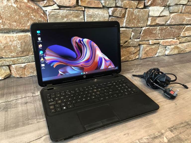 HP Windows11 Laptop - DVD/CD-Rw - WiFi Built-In