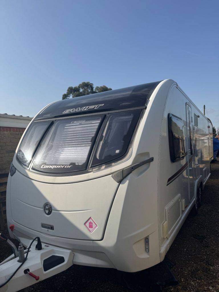 Swift conquer 645 twin axle 