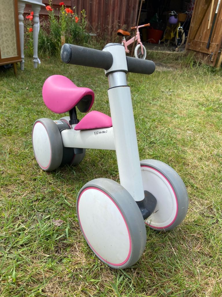 XJD Mini Bike 2 Balance Bike - Pink and White