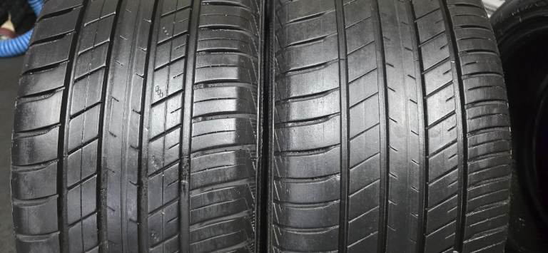 225 50 18   2 x tyres RoadX RXQuest SU01
