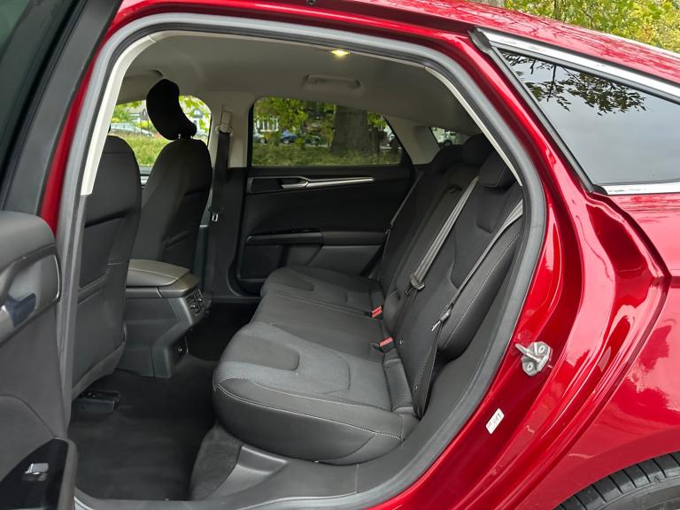 2016 Ford Mondeo 2.0 TDCi 180 Titanium 5dr Powershift HATCHBACK Diesel Automatic