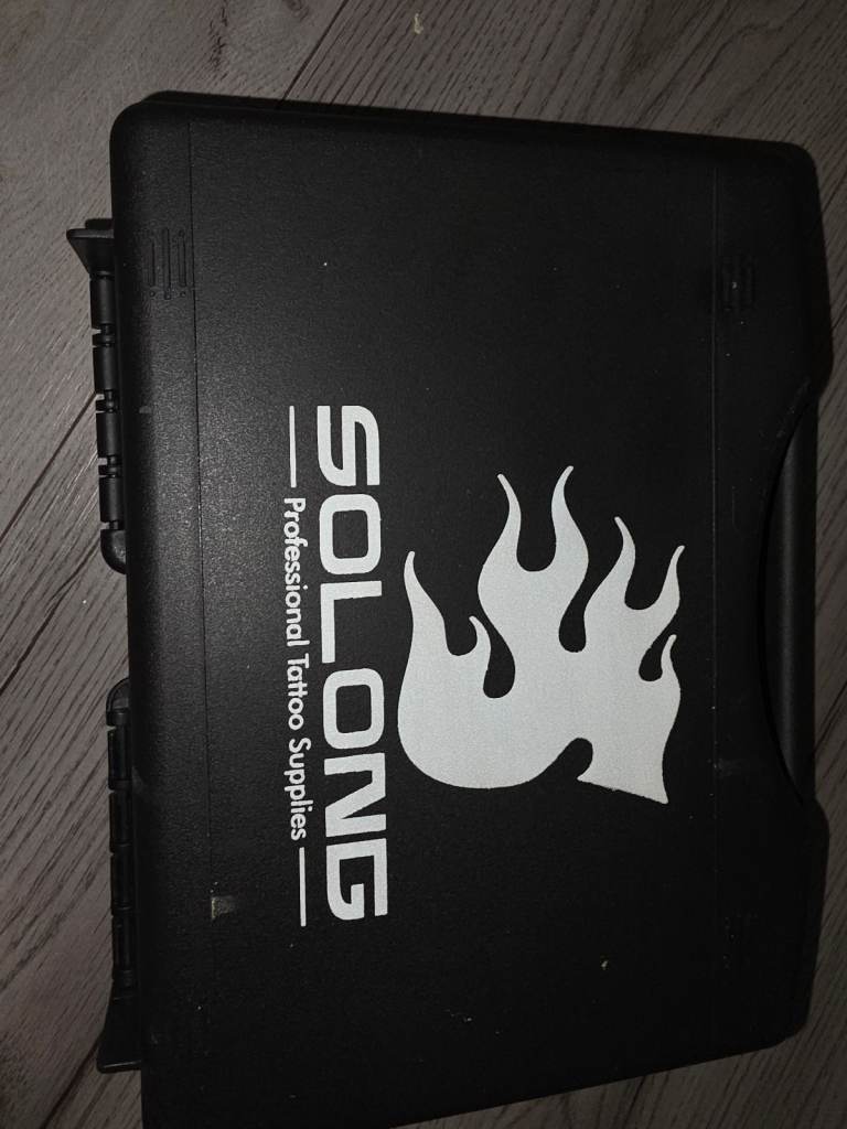 Solong Professional Tattoo Kit Case – Near New Condition