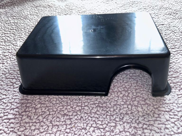X 5 Reptile hides and a waterbowl