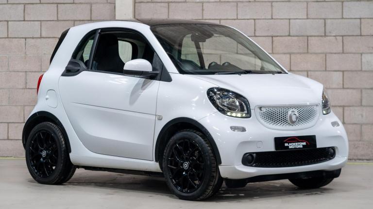 2016 smart fortwo 1.0 White Edition 2dr Auto COUPE PETROL Automatic