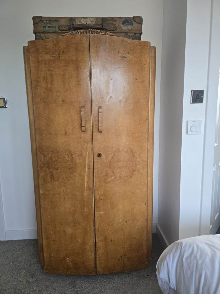 Art Deco 1930s bedroom suite - 4 piece.