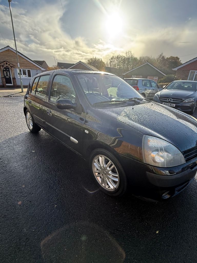 Renault, CLIO, AUTOMATIC 5 door hatch VERY low miles