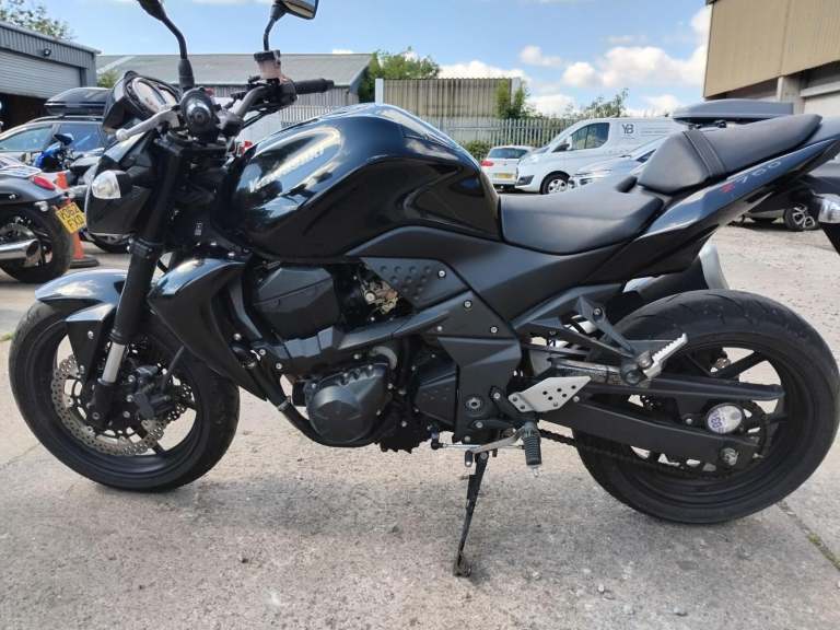 2011 11 KAWASAKI ZR 750 LAF ZR750 Z750 BLACK NAKED Z750R 2k MILES YES 2k 