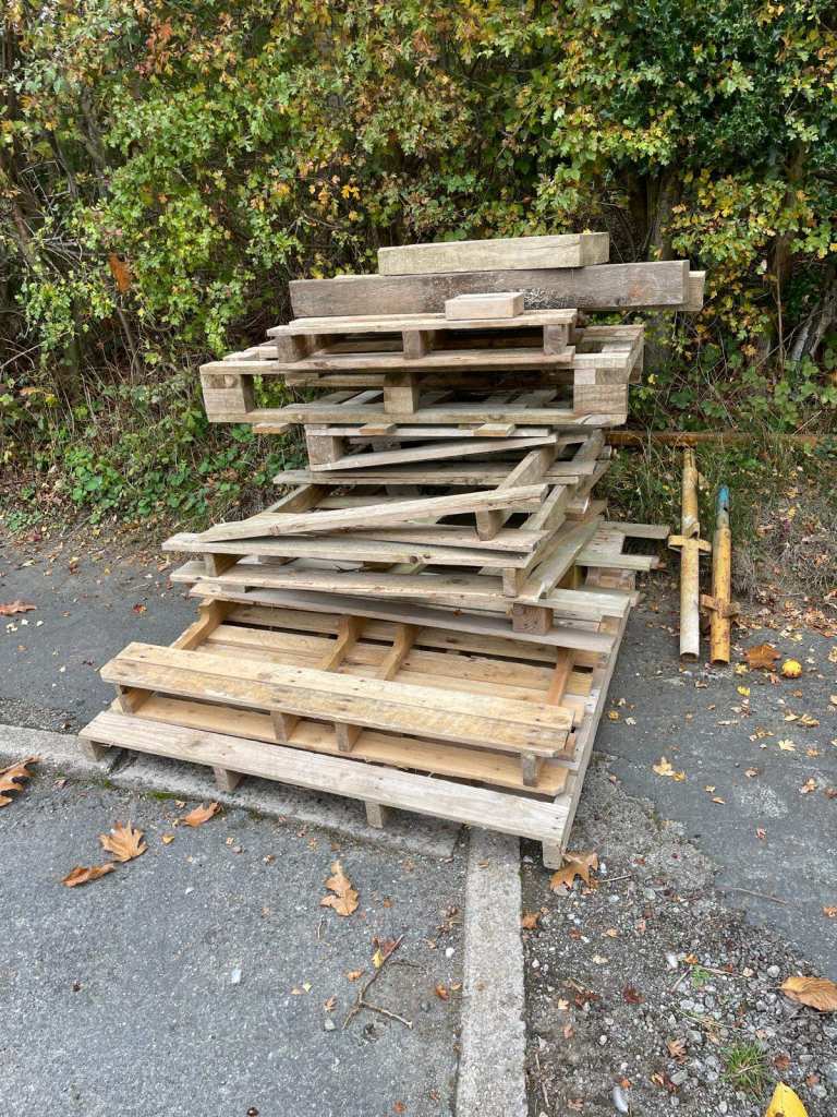 Palletts FREE For Collection Bradway Sheffield 