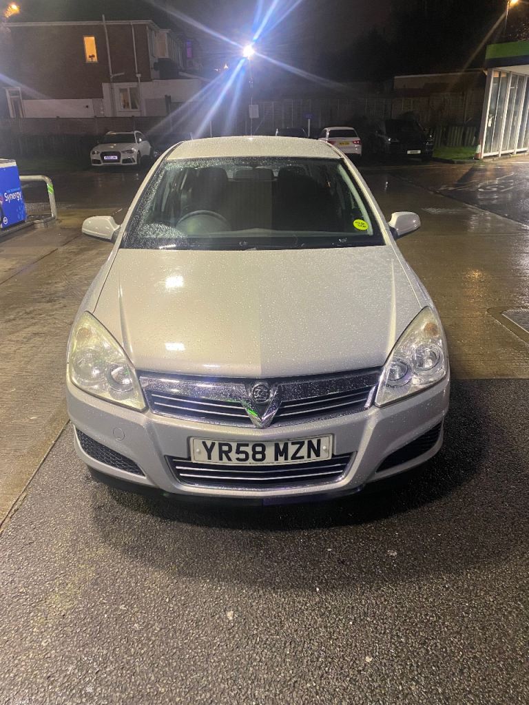 Bargain Vauxhall Astra 2008 Very low mileage 5 door hatchback 