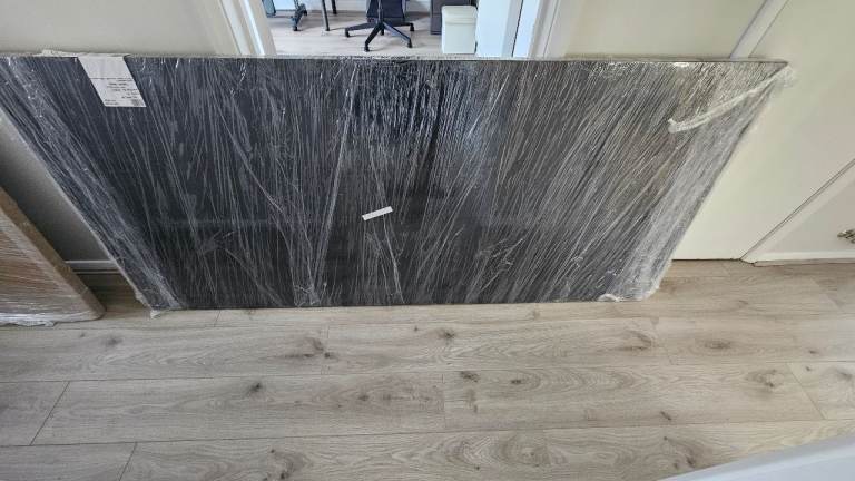 Kitchen worktop off-cut 195x90cm Black  - bonded FENIX
