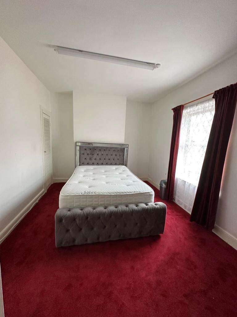 Spacious & Cosy Double Room For Rent AT Mk13 0BD