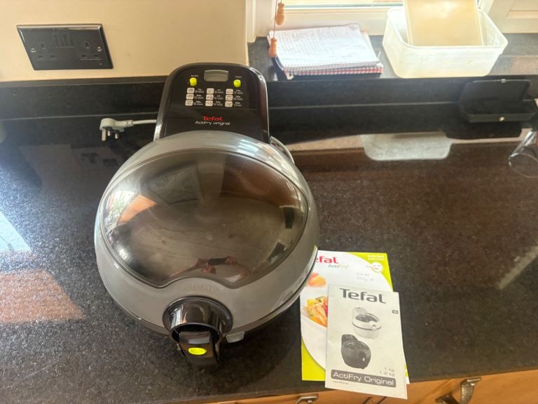  Be Tefal ActiFry Original Air Fryer - Black, Good Condition