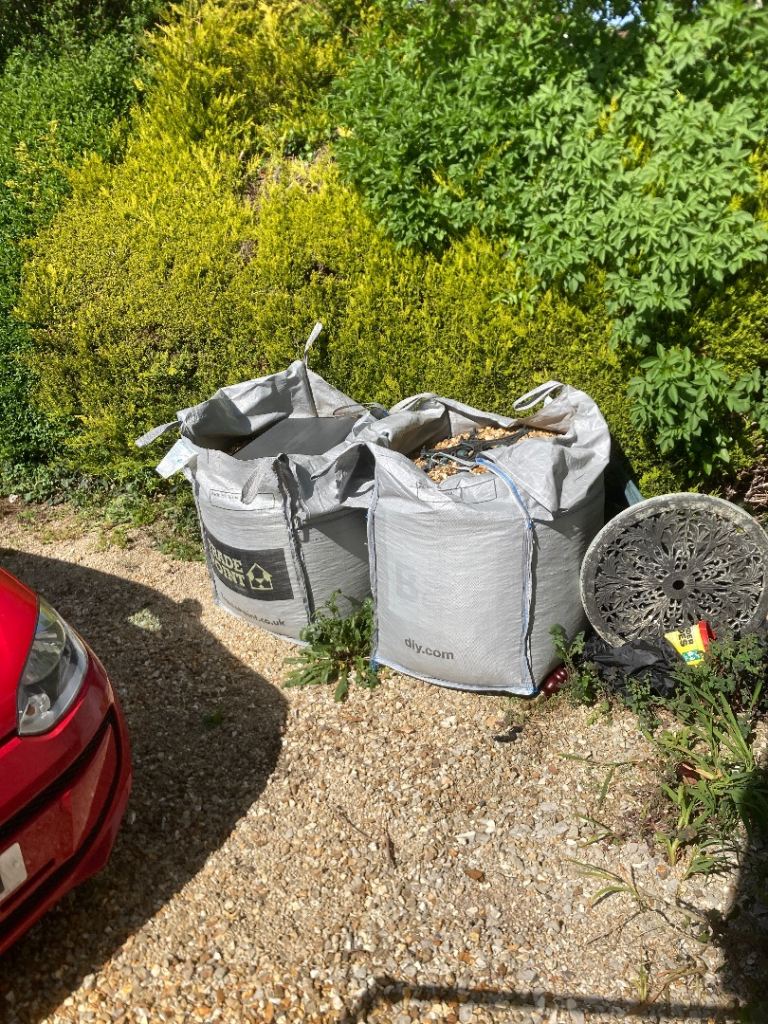 Gravel  2 one ton bags 
