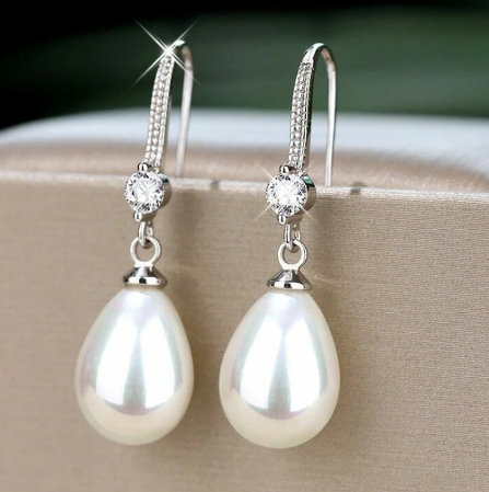 Pearl earrings - 2 pairs - brand new