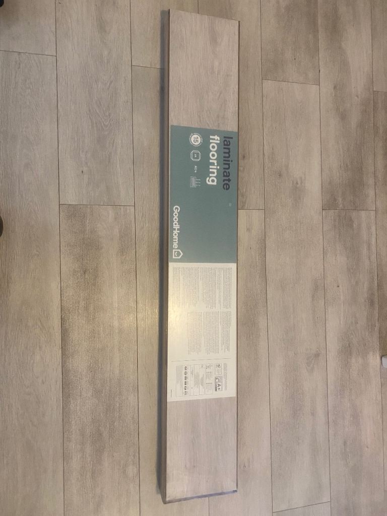Laminate flooring 