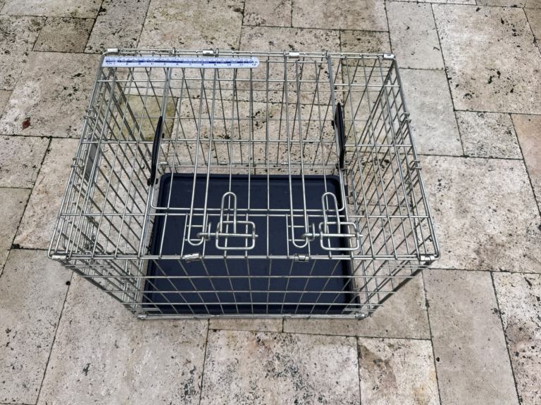 HQ Pet Crate - Small dog, large cat, rabbet