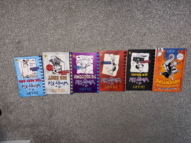 Diary of a wimpy kid book set