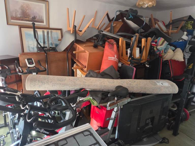 Large amount of stuff 