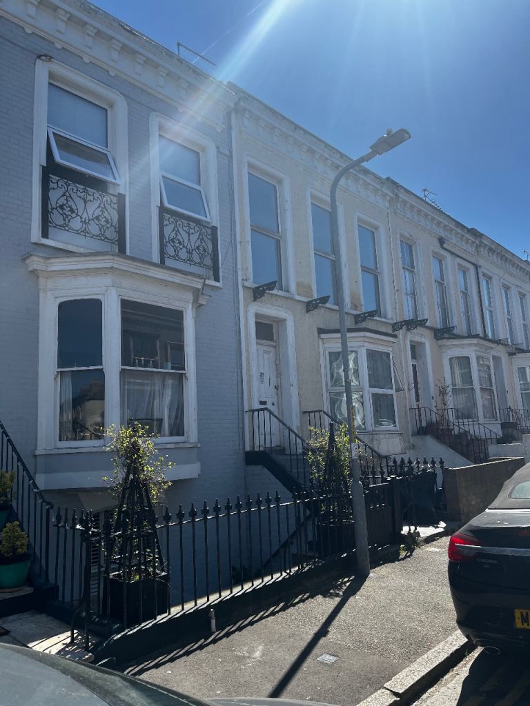 Margate - Ethelbert Rd 1 bed newly decorated/carpeted
