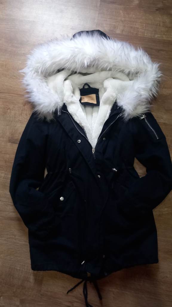Black Parka Jacket with Faux Fur Hood – Good Condition