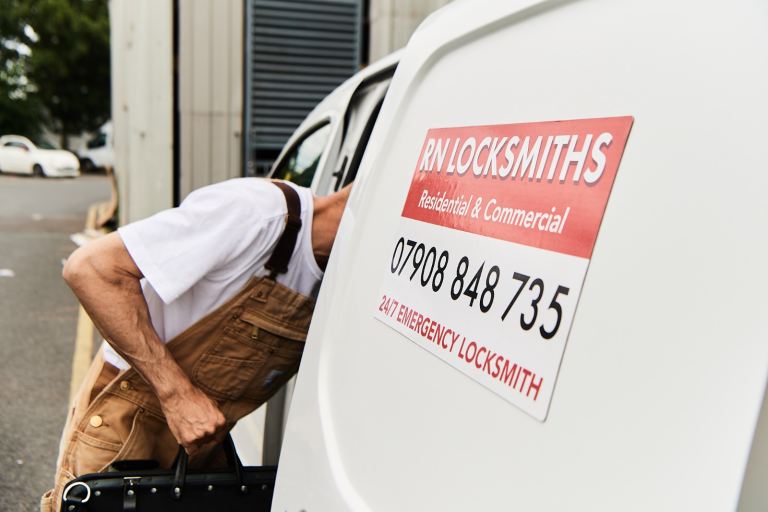 Locksmith London 🗝️  Locksmiths 24/7 Emergency & Urgent Appointments 📞 South London Croydon