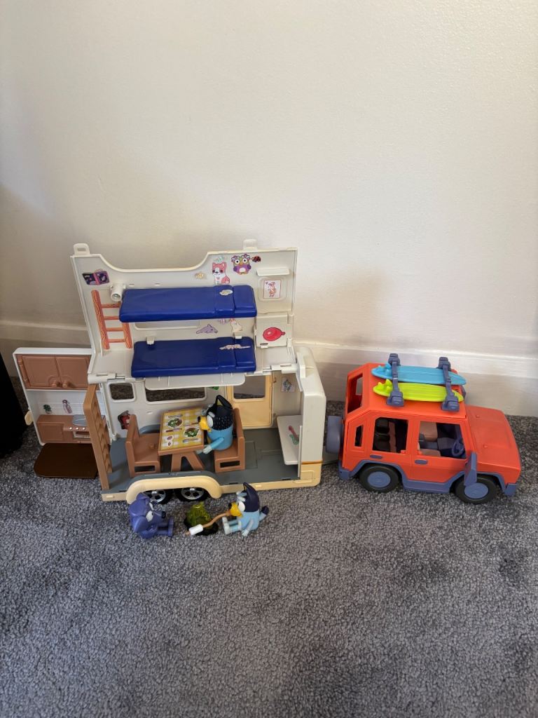 Bluey's Ultimate Caravan Adventures Playset